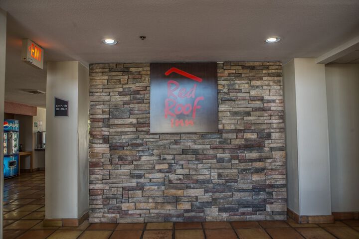 Hotel Interior 11 of 28