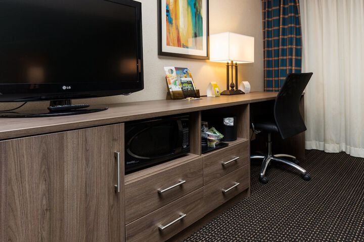 Room 16 of 36