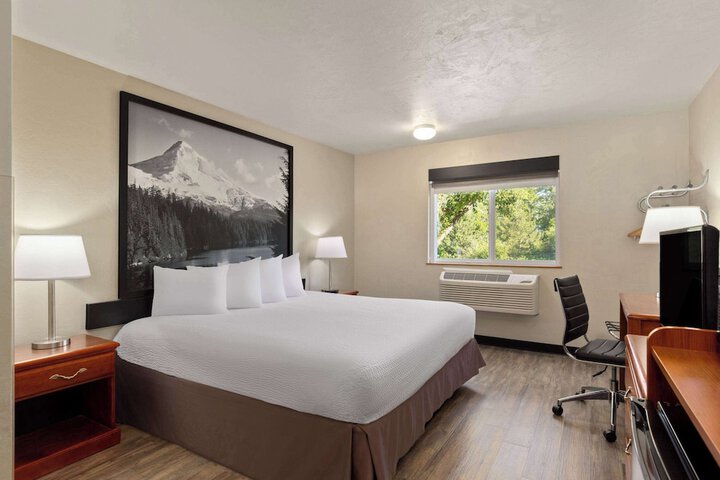 Room 19 of 40
