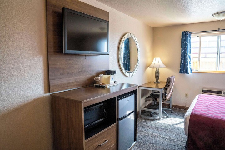 Room 15 of 37
