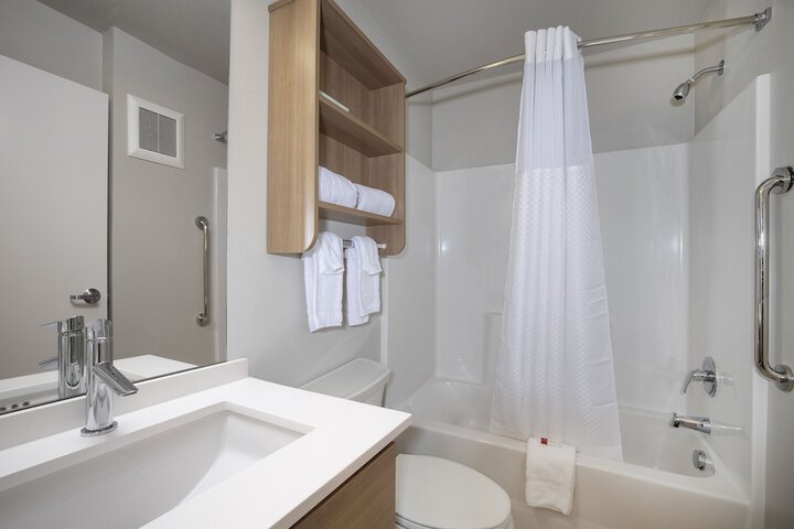 Room 15 of 21