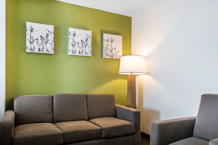 Room 18 of 43