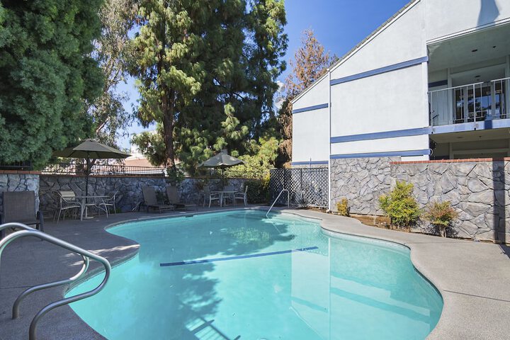 Pool 5 of 35