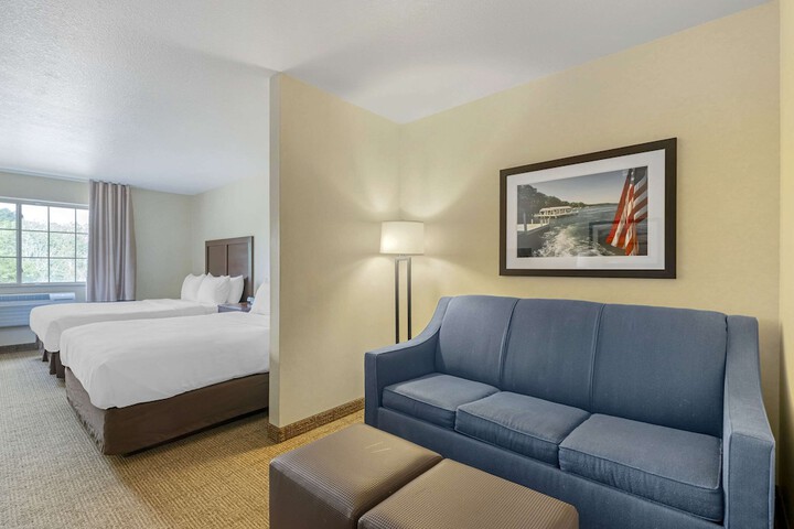 Room 32 of 52