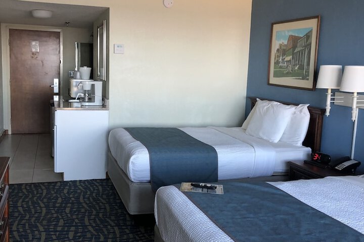 Room 28 of 37