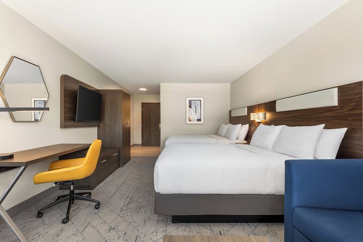 Holiday Inn Express and Suites Rhinelander by IHG