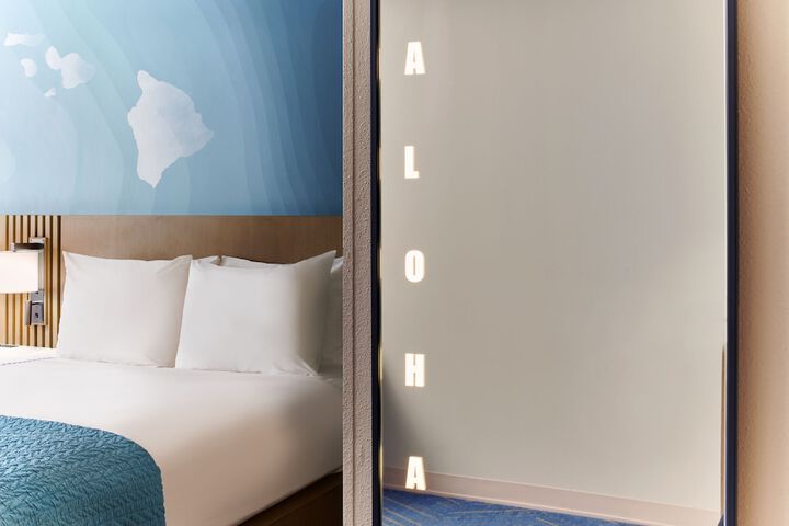 Room 33 of 81