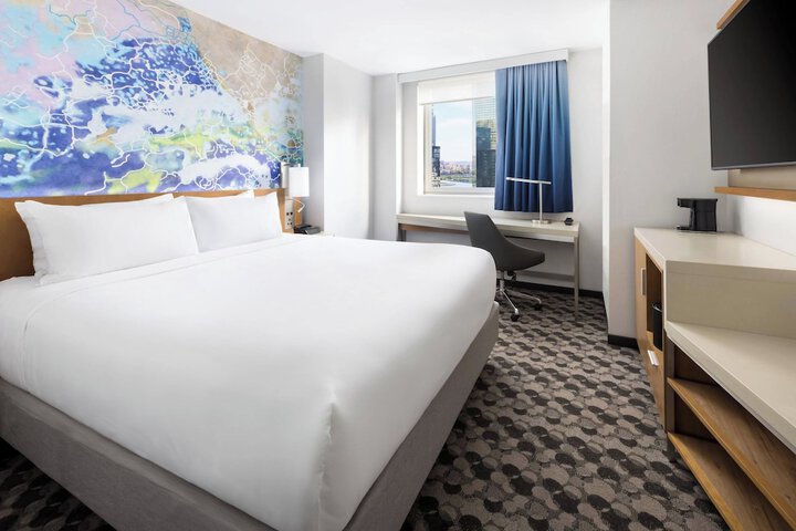 Room 8 of 20