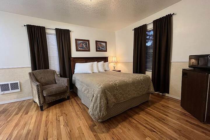 Cascade Motel