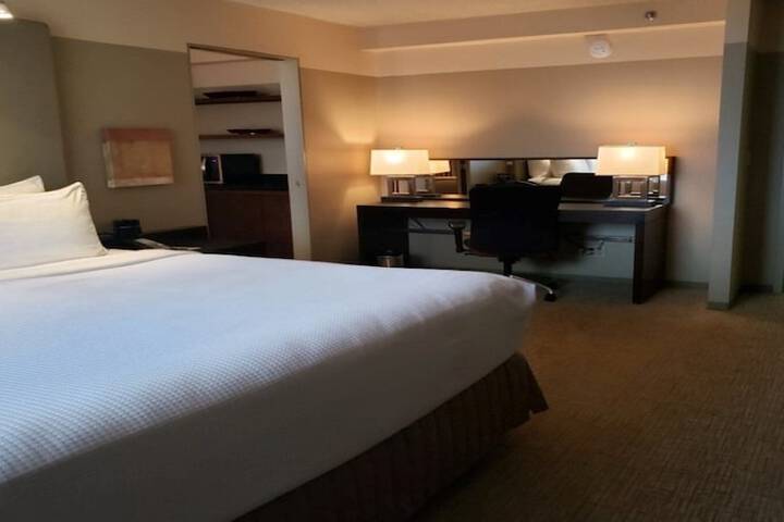 Room 10 of 60