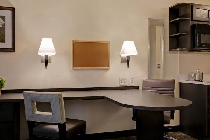 Candlewood Suites Indianapolis - South by IHG