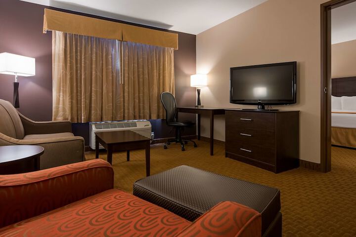 Best Western Flora Inn
