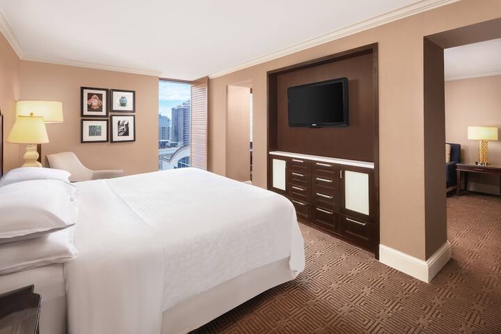 Room 18 of 95