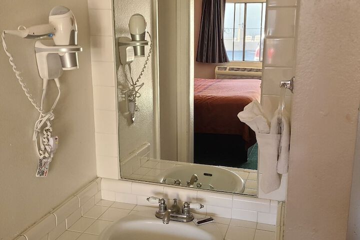 Room 46 of 57