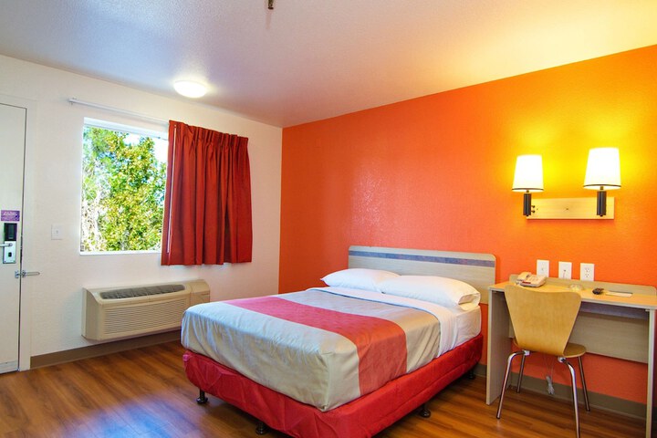 Room 19 of 26