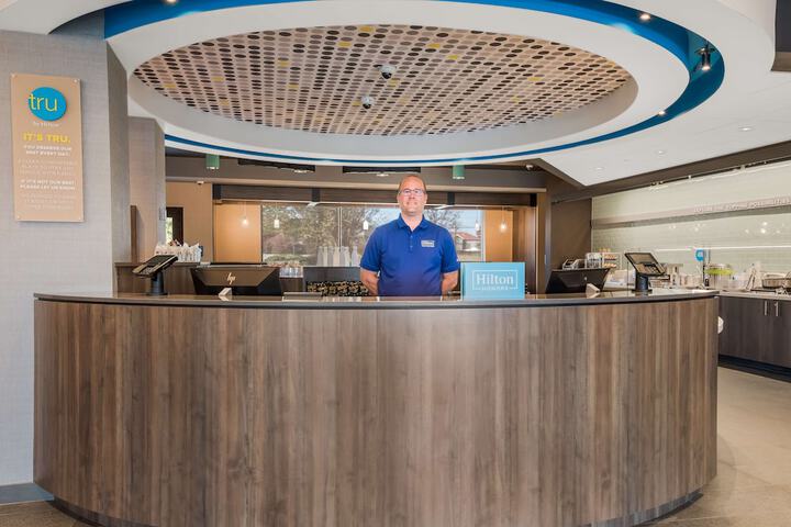 Hotel Interior 4 of 38