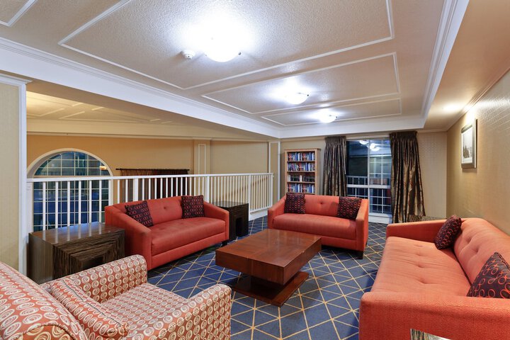 Holiday Inn Hotel & Suites San Mateo-San Francisco SFO by IHG