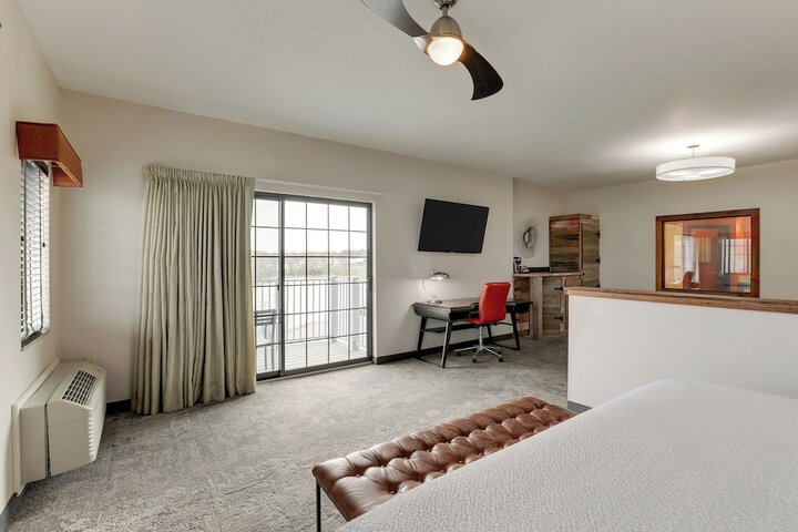 Room 11 of 60
