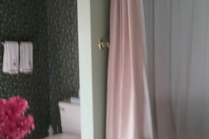 Room 12 of 17
