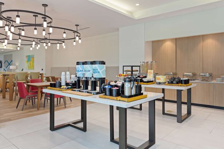 Breakfast/Coffee Service 30 of 35