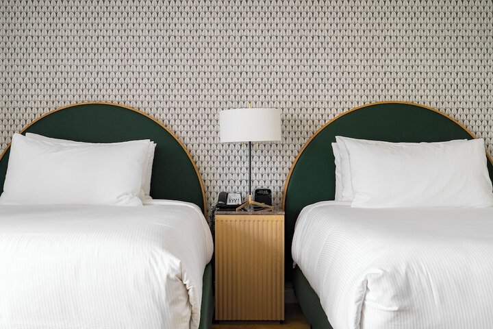 Room 60 of 147