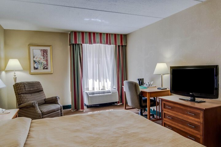Room 7 of 35