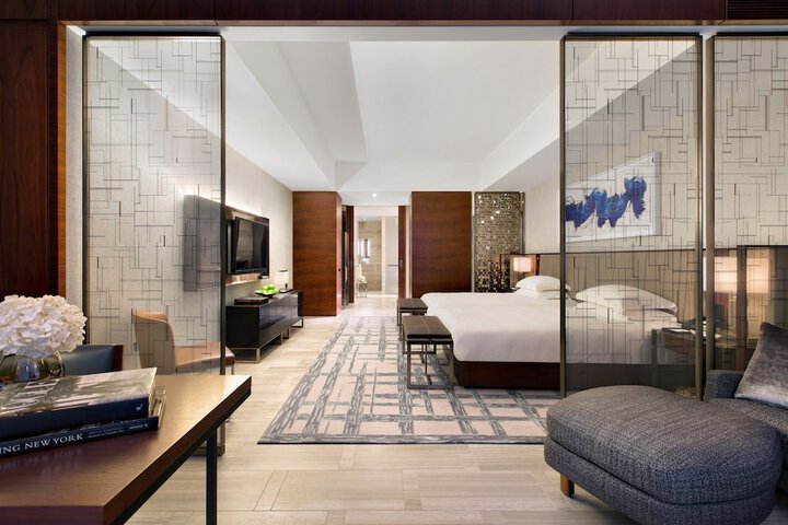 Room 26 of 103