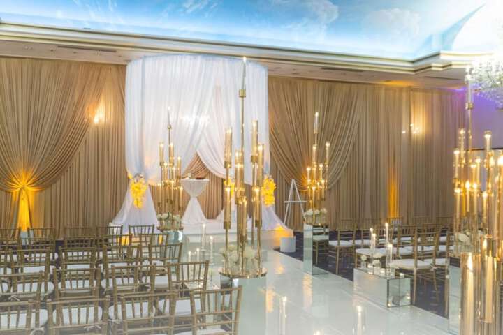Ballroom/Hall 54 of 57