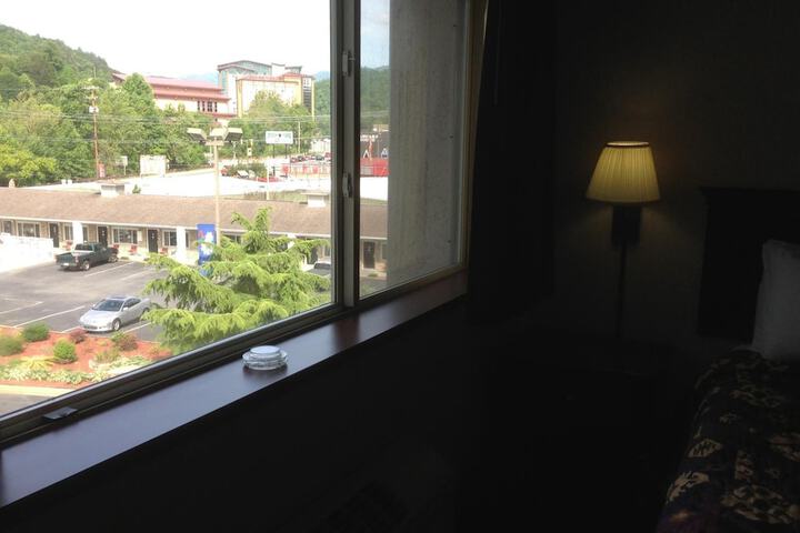 Room 18 of 42
