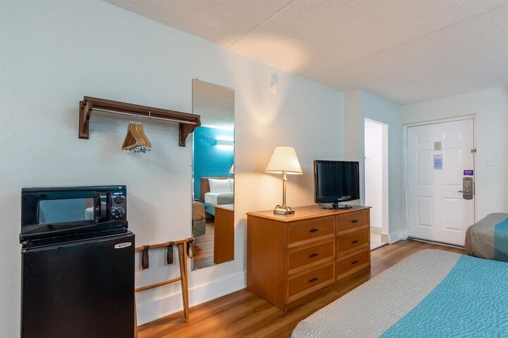 Room 43 of 48