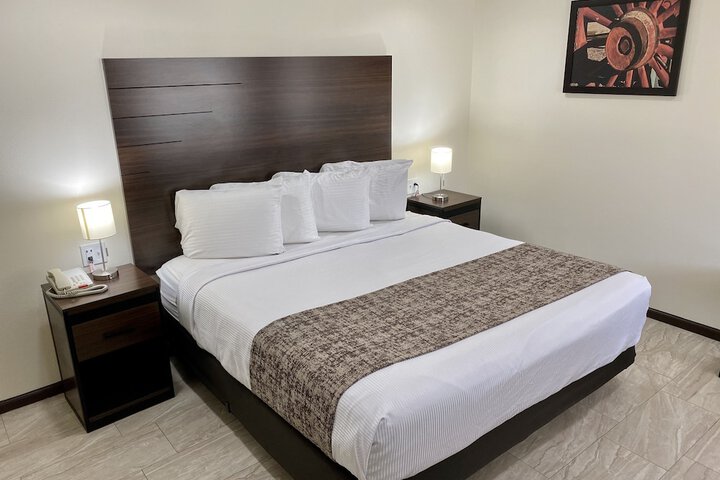 Room 17 of 36