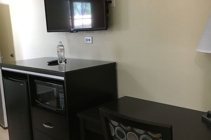 Room 11 of 12
