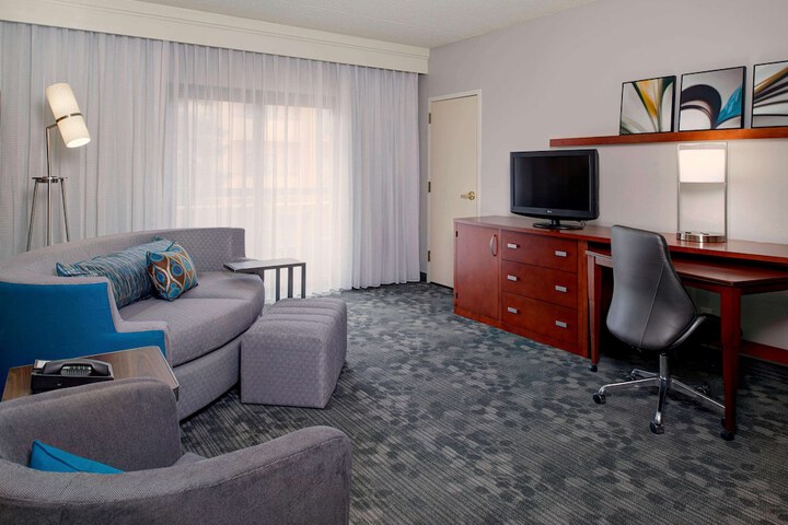 Room 14 of 30