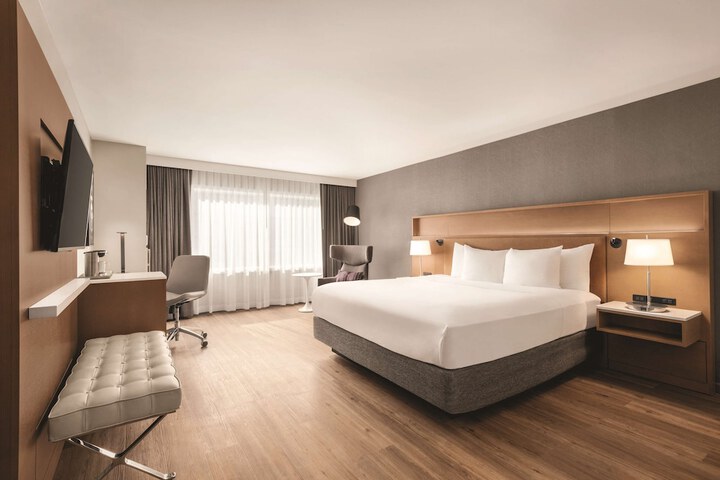 Room 15 of 50