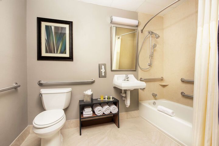 Room 10 of 42