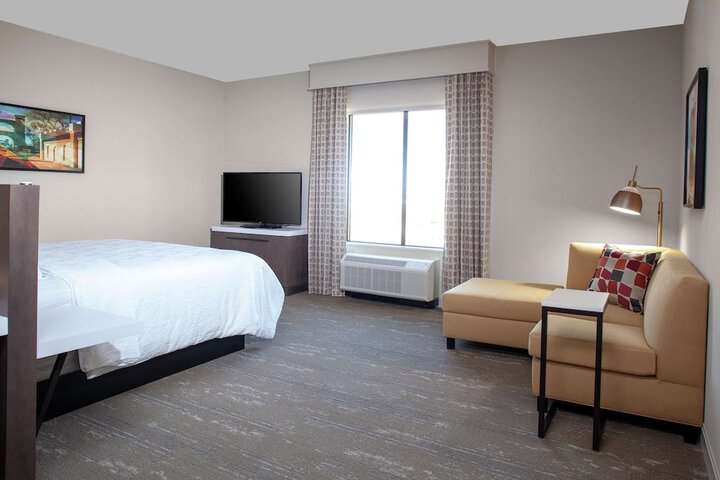 Room 21 of 37