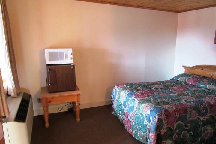 Room 25 of 46