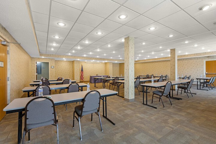 Quality Inn & Suites Bellville - Mansfield
