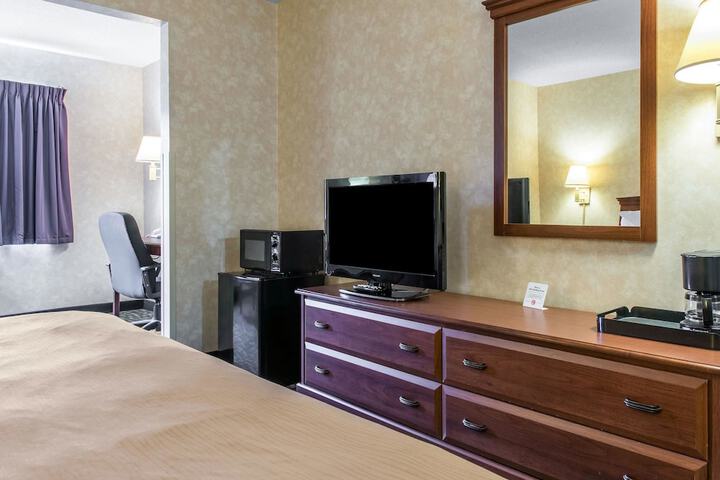Room 9 of 31