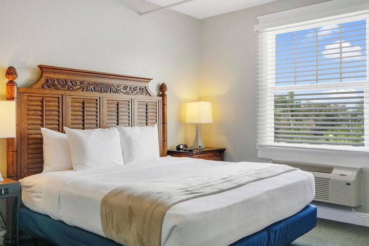 Crystal Bay Historic Hotel