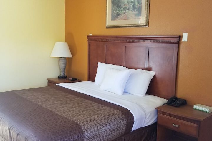 Room 14 of 23