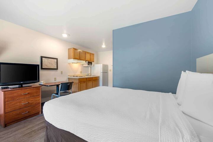 Extended Stay America Select Suites - Orlando - East