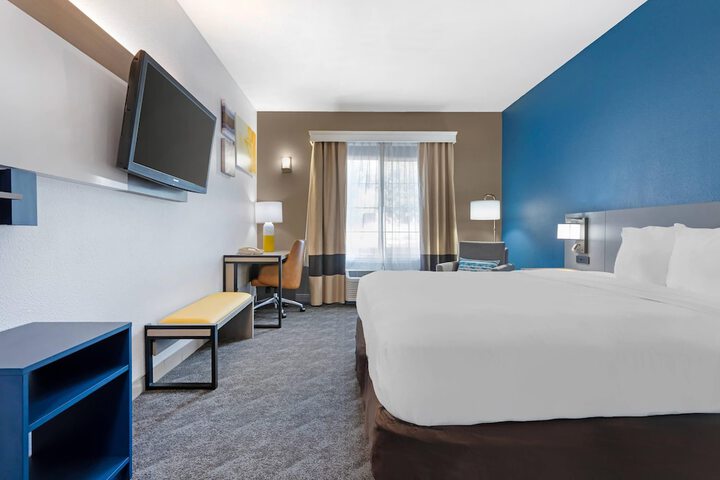 Comfort Inn & Suites Sacramento - University Area