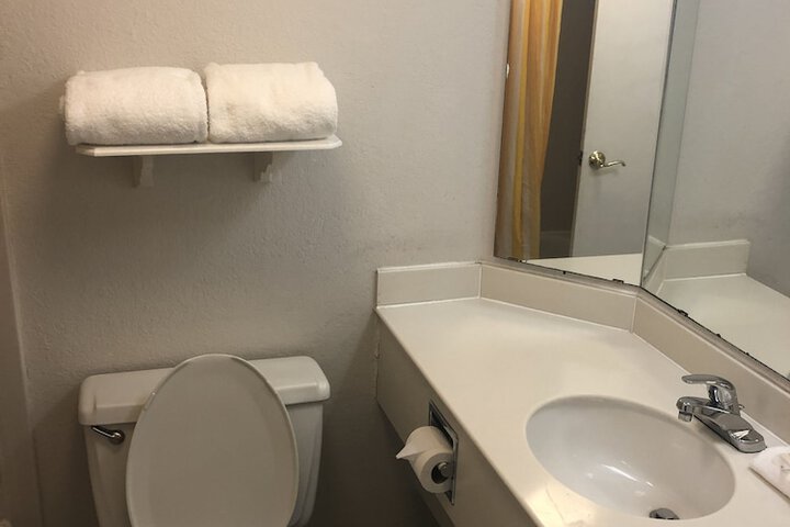 Room 30 of 59