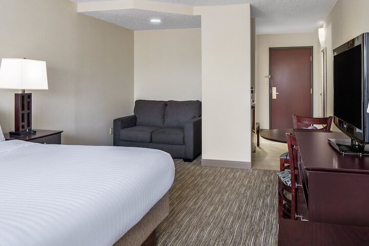 Holiday Inn Express Grove City by IHG