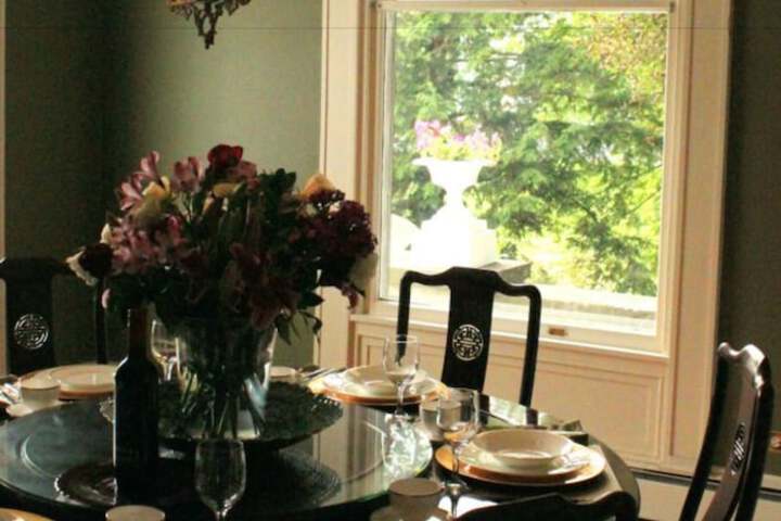 Dining 19 of 28