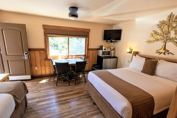 Cedar Glen Lodge