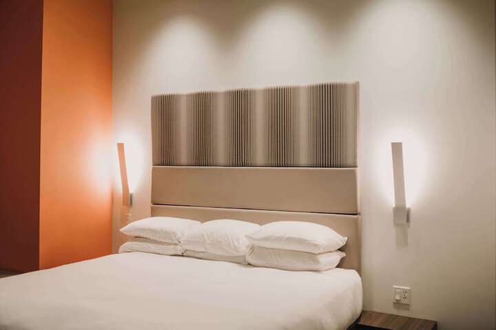 Room 95 of 112