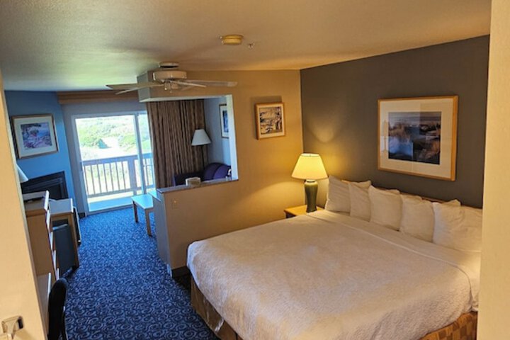 Room 9 of 35