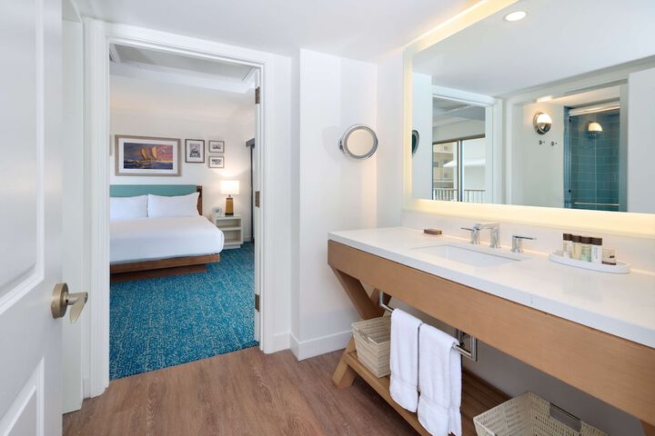 Room 51 of 164